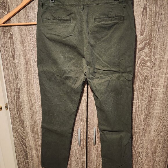 ASOS Design Slim fit chinos in Olive Green/Khaki - Picture 2 of 8